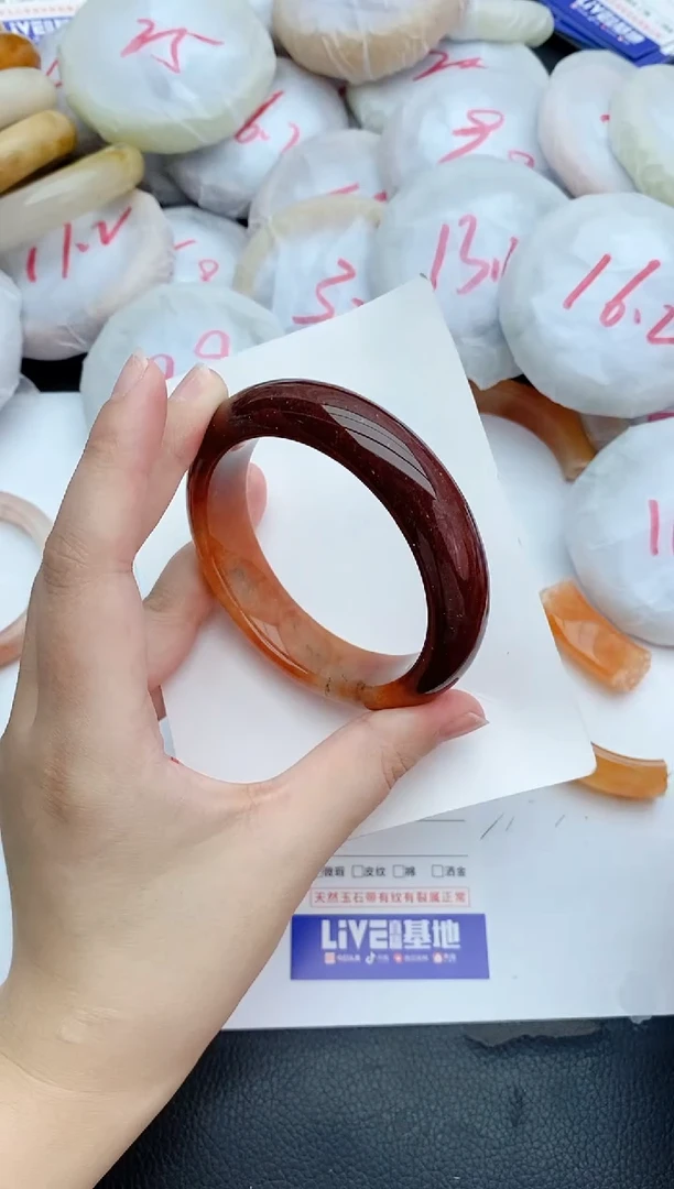 石英质玉手镯未镶嵌199+60/61