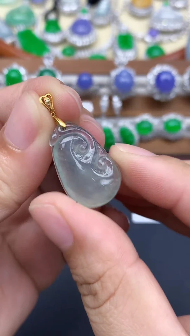 颈饰18K金镶嵌翡翠56-中国好珍宝