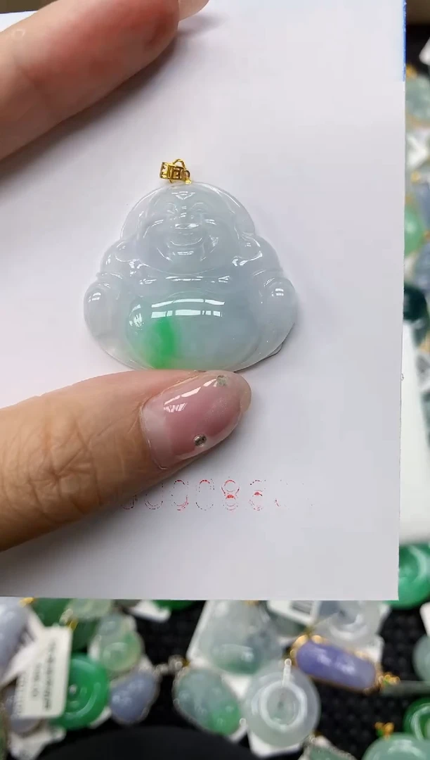 翡翠18K金镶嵌颈饰11111111111