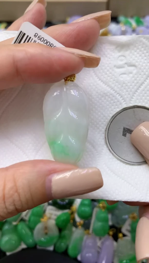 颈饰未镶嵌翡翠天然缅甸翡翠A货