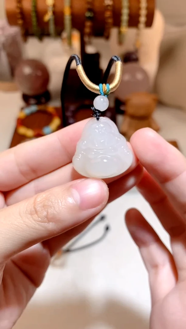 颈饰未镶嵌和田玉白玉佛公吊坠  25 多样性发一