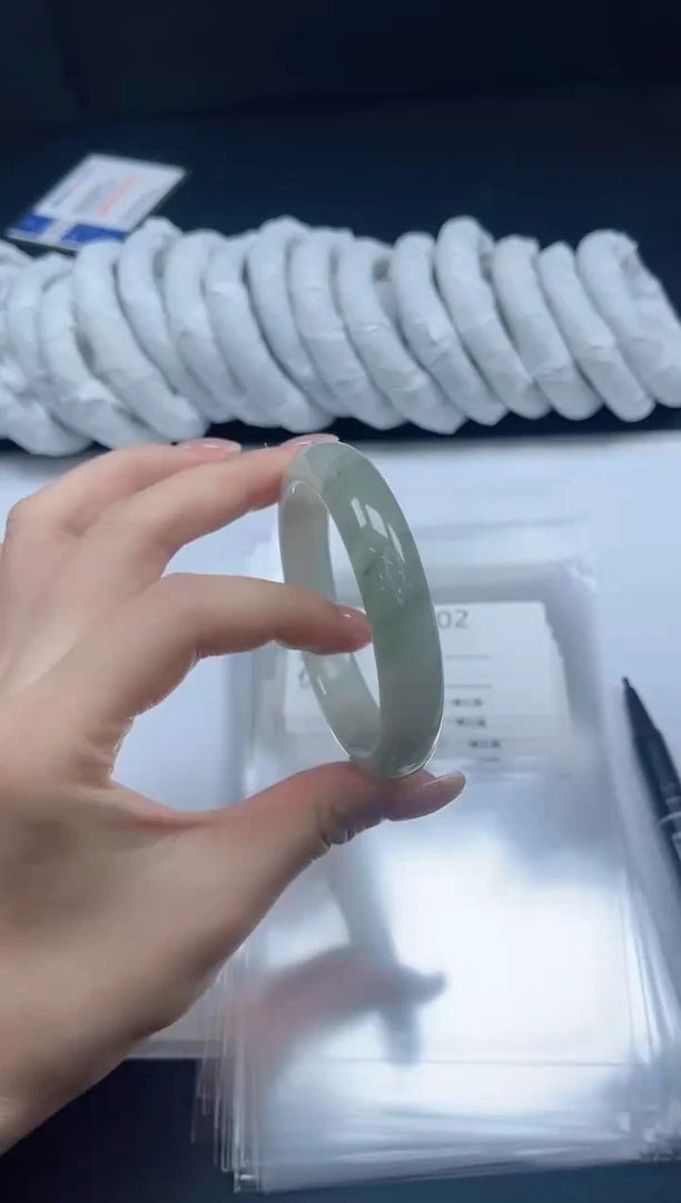 未镶嵌手镯石英质玉002-54