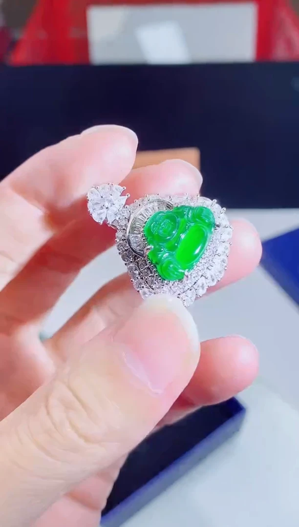 颈饰未镶嵌翡翠   ·