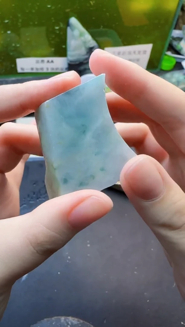 翡翠未镶嵌颈饰天然翡翠001