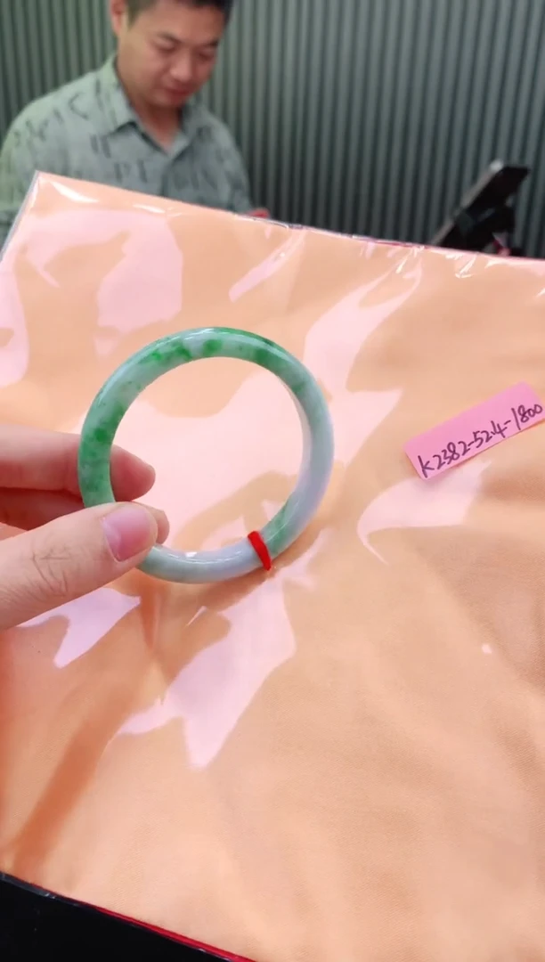 未镶嵌手镯翡翠52