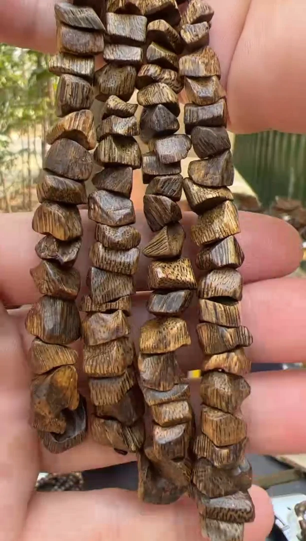 【闪购商品】沉香沉香木制品乌身圆叶树钉原料车挂多样性发货1条