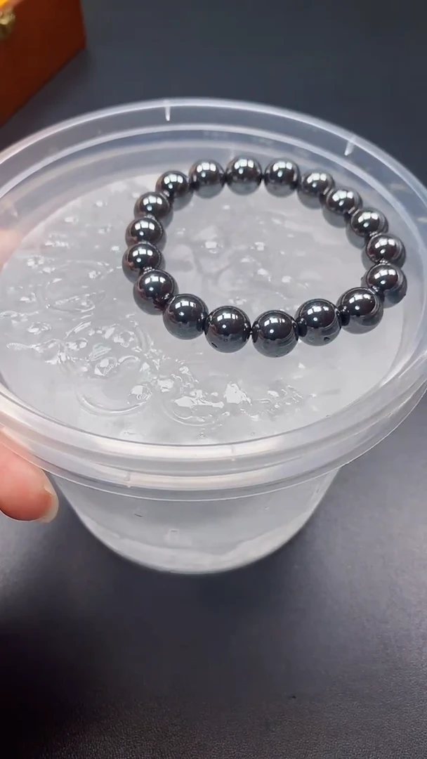 未镶嵌颈饰玛瑙/玉髓D005新疆阿尔泰星陨手串