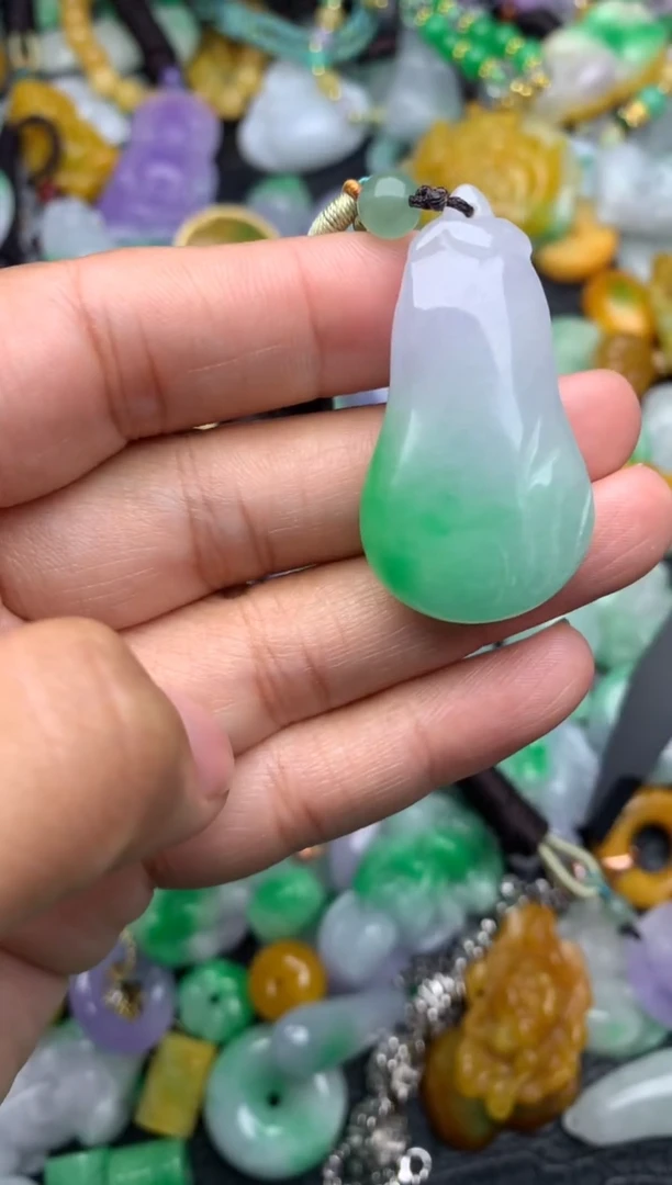 颈饰未镶嵌翡翠缅甸翡翠吊坠