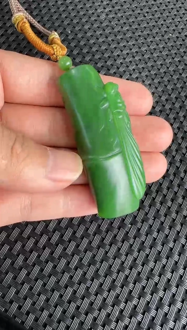 和田玉未镶嵌颈饰竹节