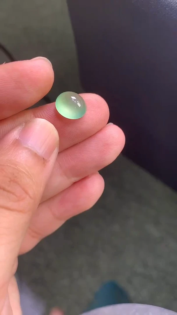 翡翠未镶嵌颈饰蛋面