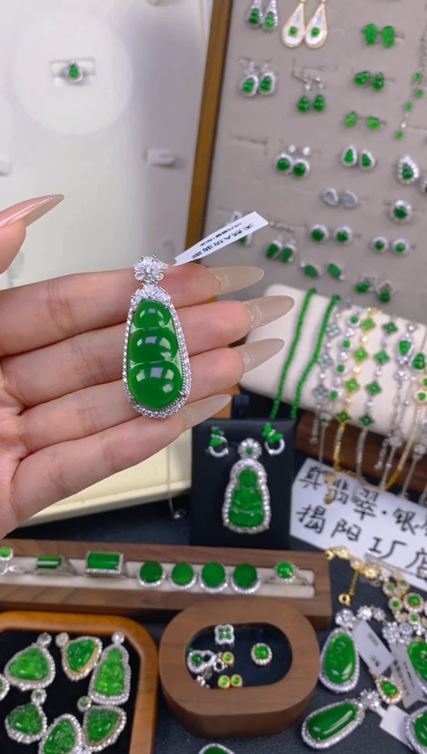 项链银S925镶嵌翡翠多样性