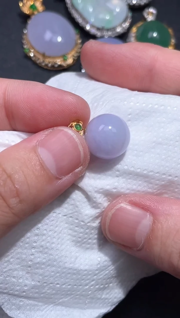 颈饰18K金镶嵌翡翠14