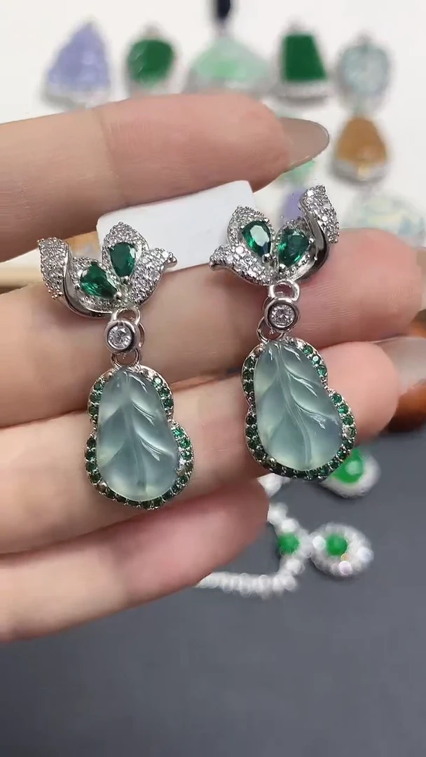 翡翠未镶嵌耳饰12