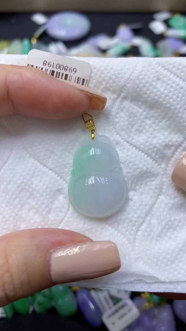 颈饰18K金镶嵌翡翠天然缅甸翡翠A货