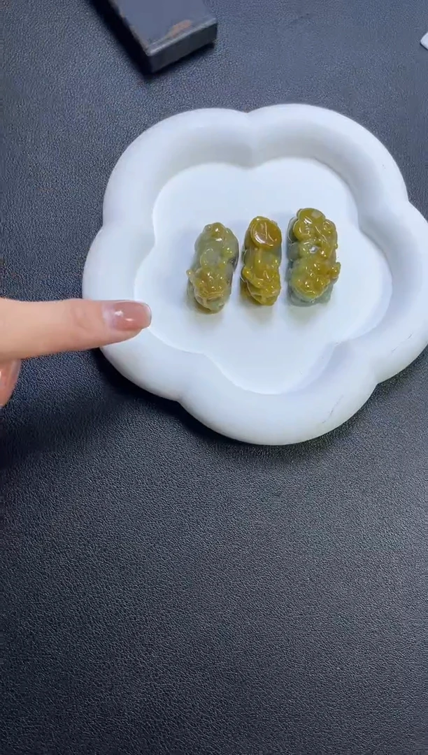 【闪购商品】翡翠挂件未镶嵌貔貅多样性发一件