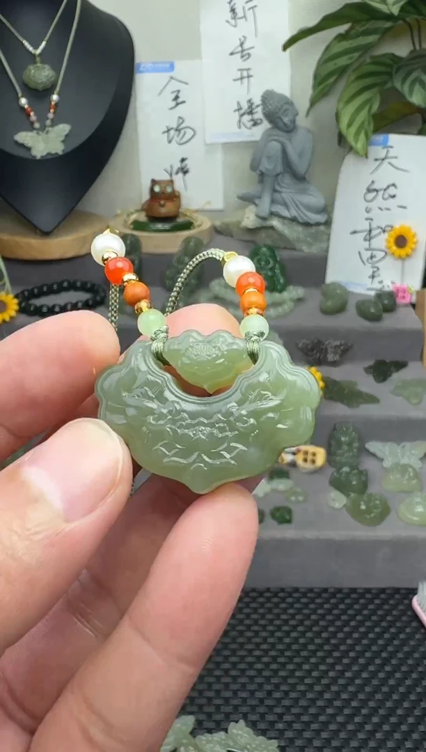 颈饰未镶嵌和田玉35mm  如意锁  赠绳  完美主义慎拍