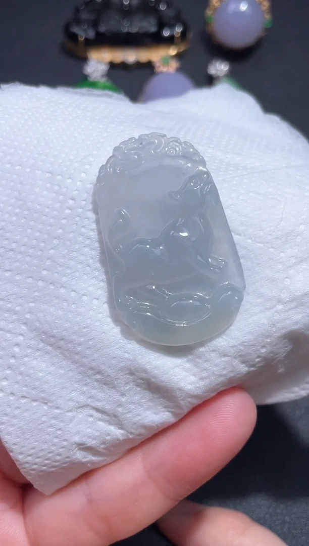 颈饰未镶嵌翡翠15.......