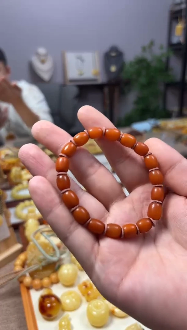 【闪购商品】蜜蜡裸石未镶嵌手串