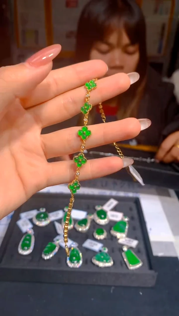 【闪购商品】定制翡翠未镶嵌75定制翡翠-多样性发货（发其一）