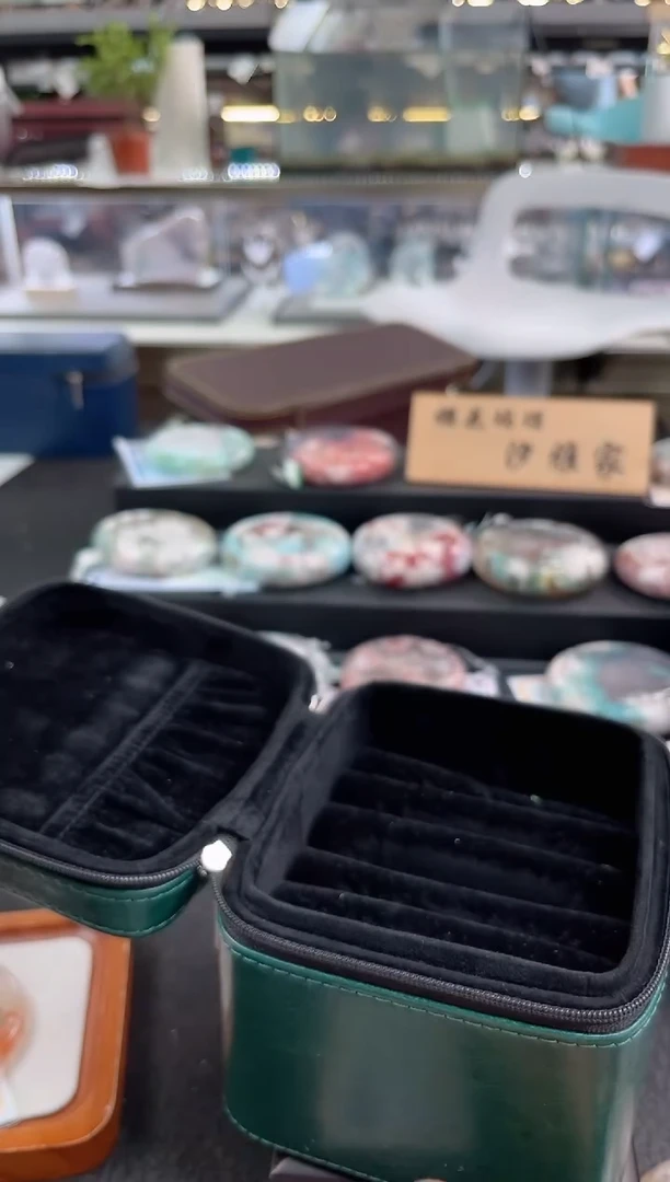 未镶嵌手镯石英质玉六*六圈口（赠品镯心）