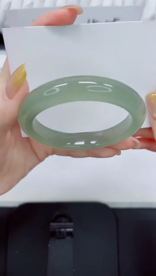 石英质玉手镯未镶嵌69