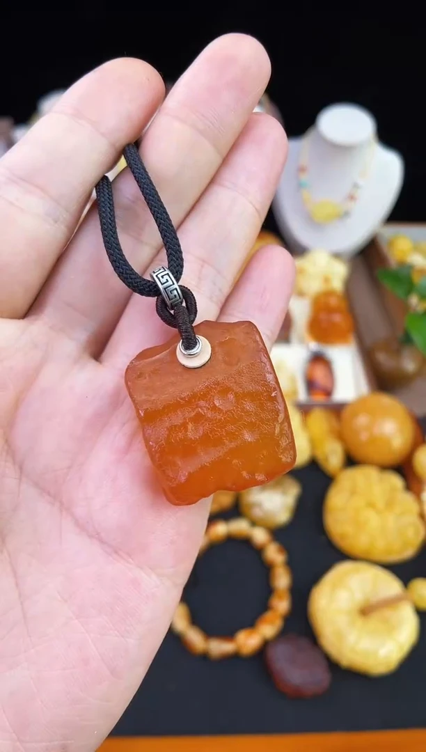 琥珀未镶嵌珠宝奇石柒月