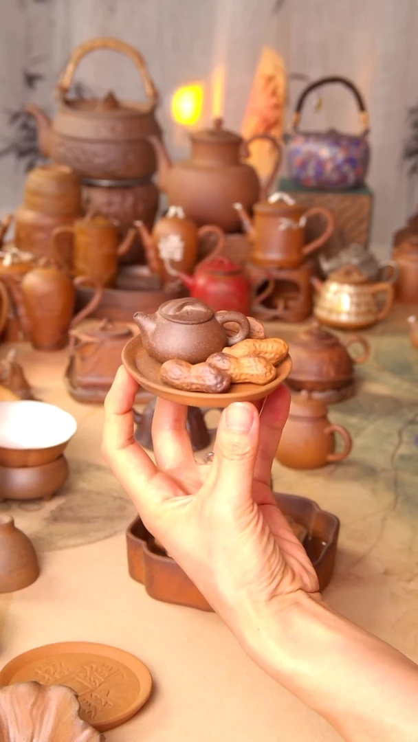 陶瓷三足石瓢+招财进宝+4个花生