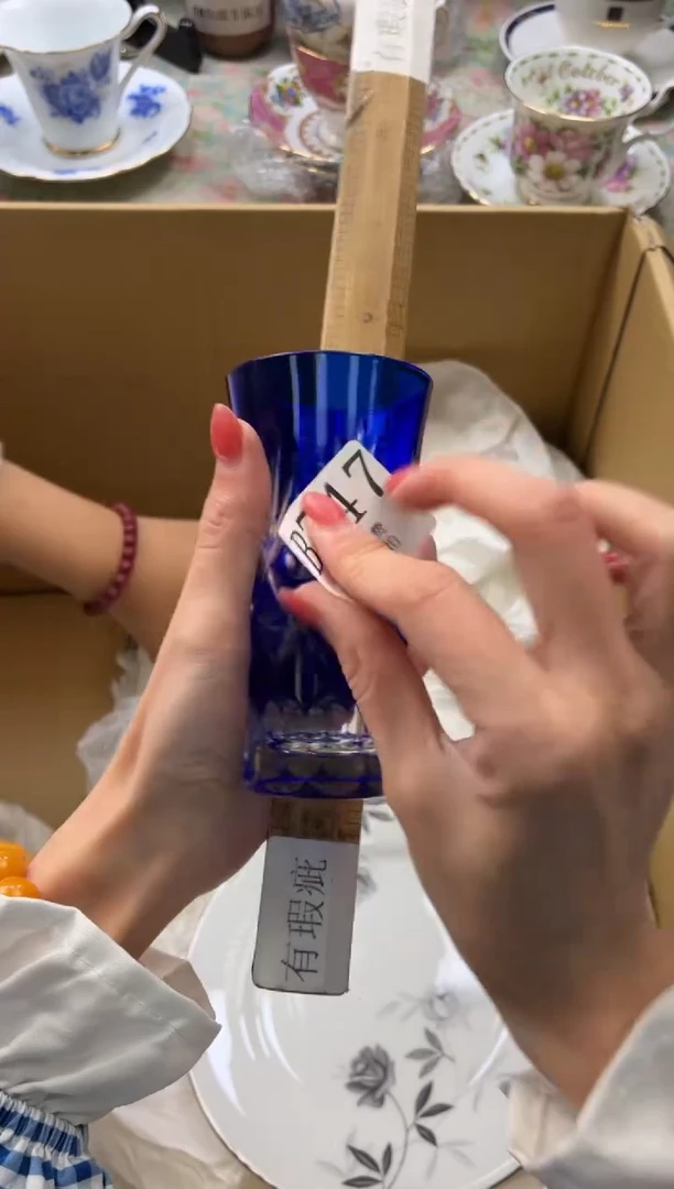 手工艺品琉璃请***贝       B747