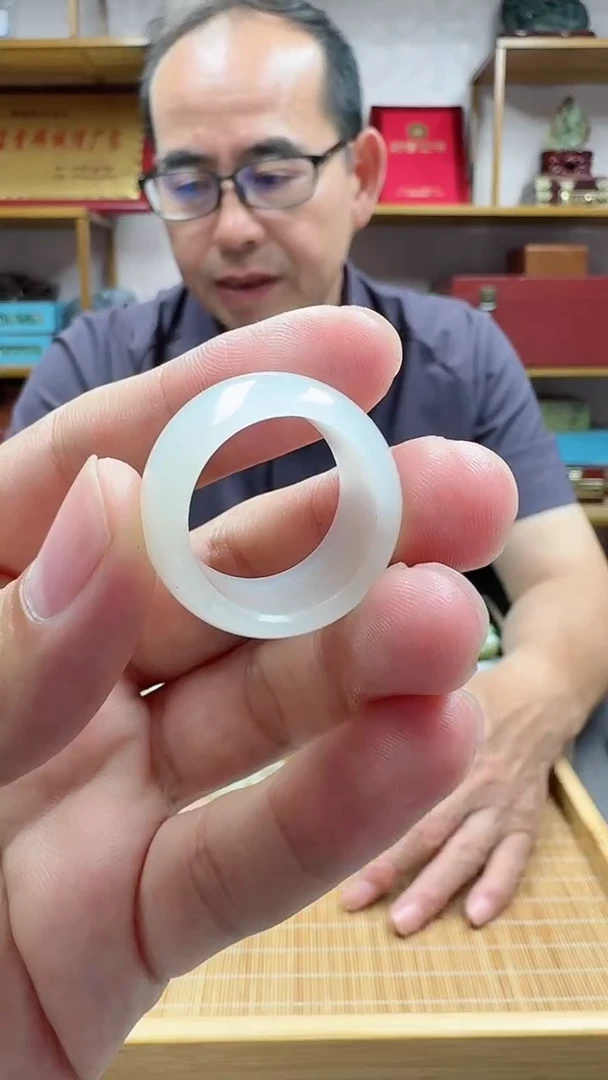 未镶嵌戒指和田玉冰**乓19.2