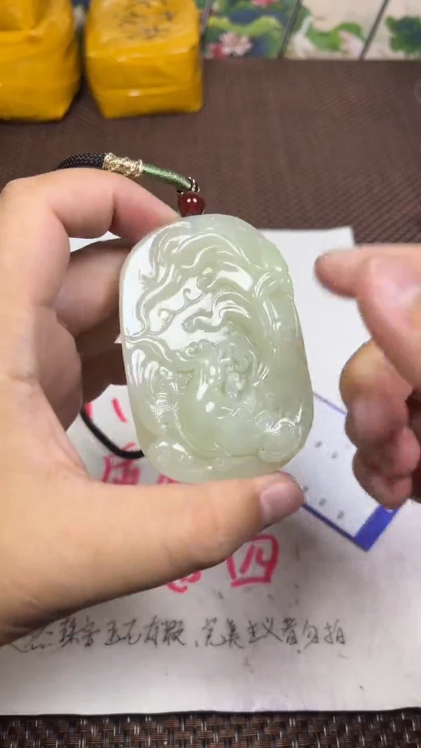 颈饰未镶嵌和田玉左*1