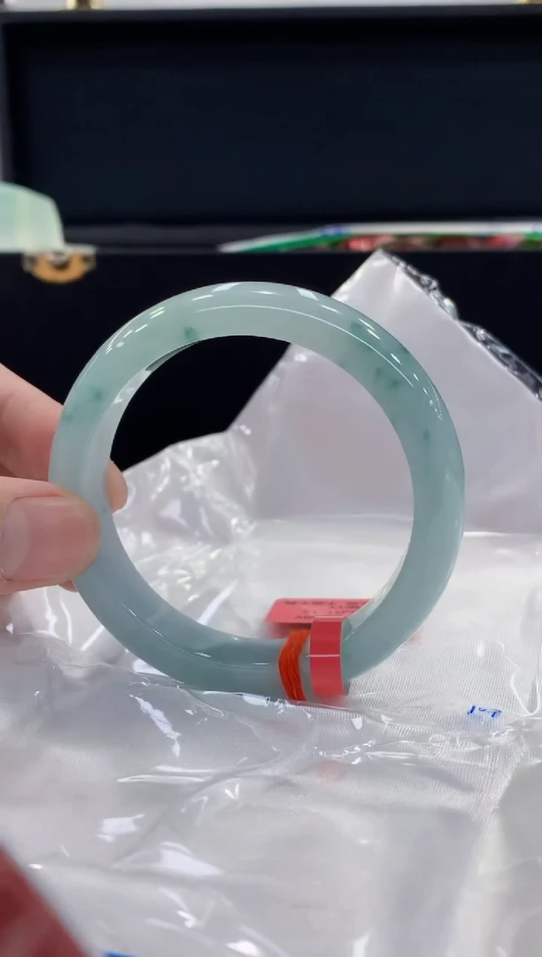 未镶嵌手镯翡翠翡翠手镯