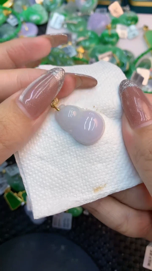 颈饰未镶嵌翡翠1