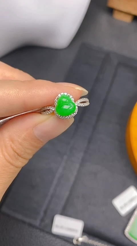 翡翠戒指银S925镶嵌葫芦