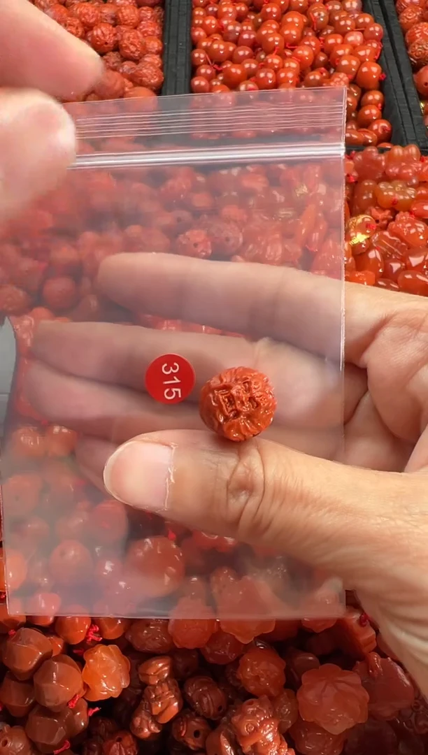【闪购商品】南红玛瑙颈饰未镶嵌2