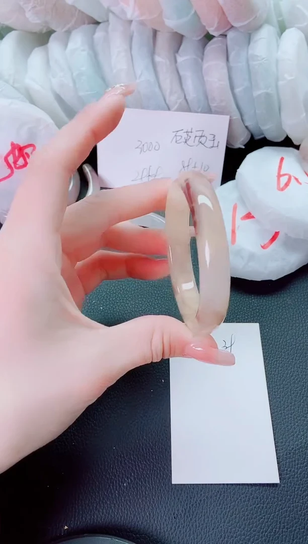 【闪购商品】石英质玉手镯未镶嵌L39-56-57