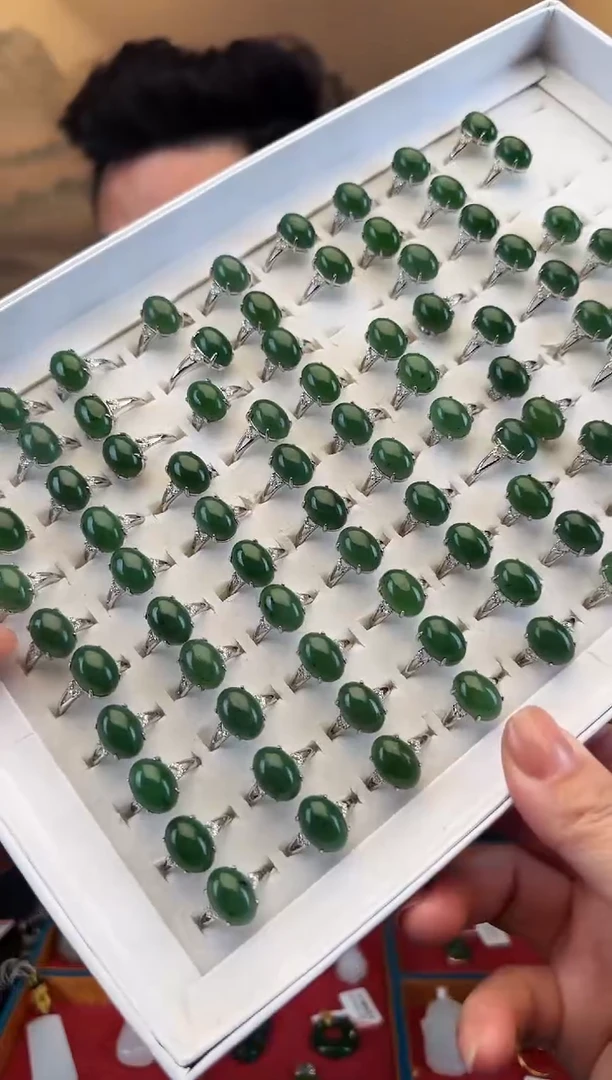 未镶嵌戒指和田玉椭圆蛋面（多样性发一件）