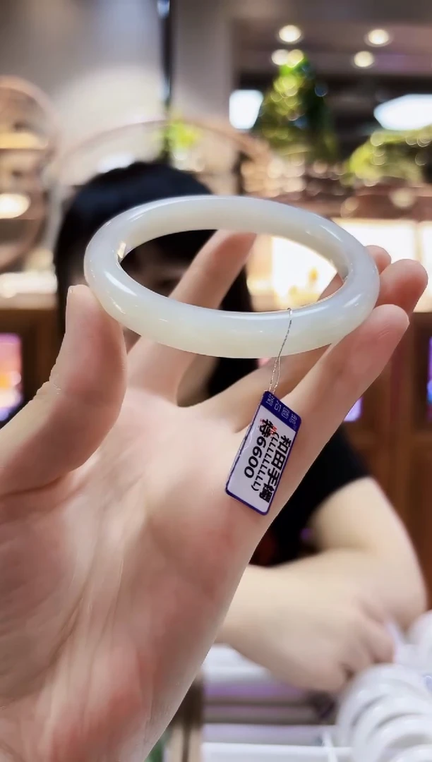 和田玉未镶嵌颈饰手镯61