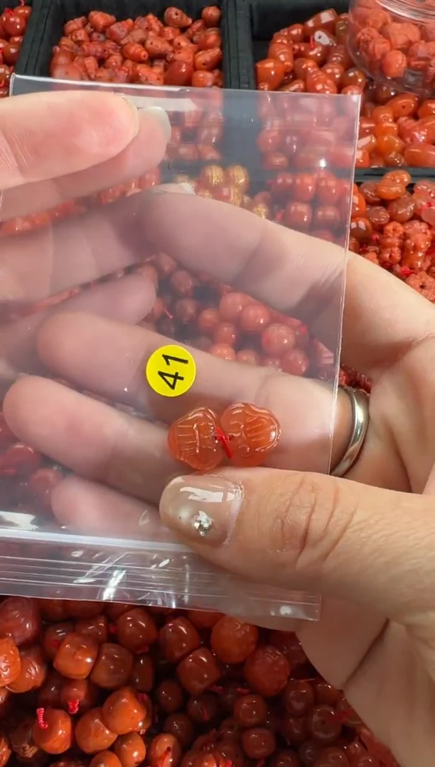 【闪购商品】南红玛瑙颈饰未镶嵌1