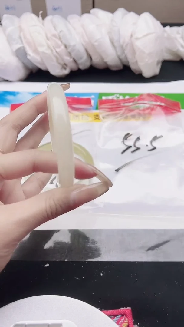 未镶嵌手镯石英质玉圈口 54