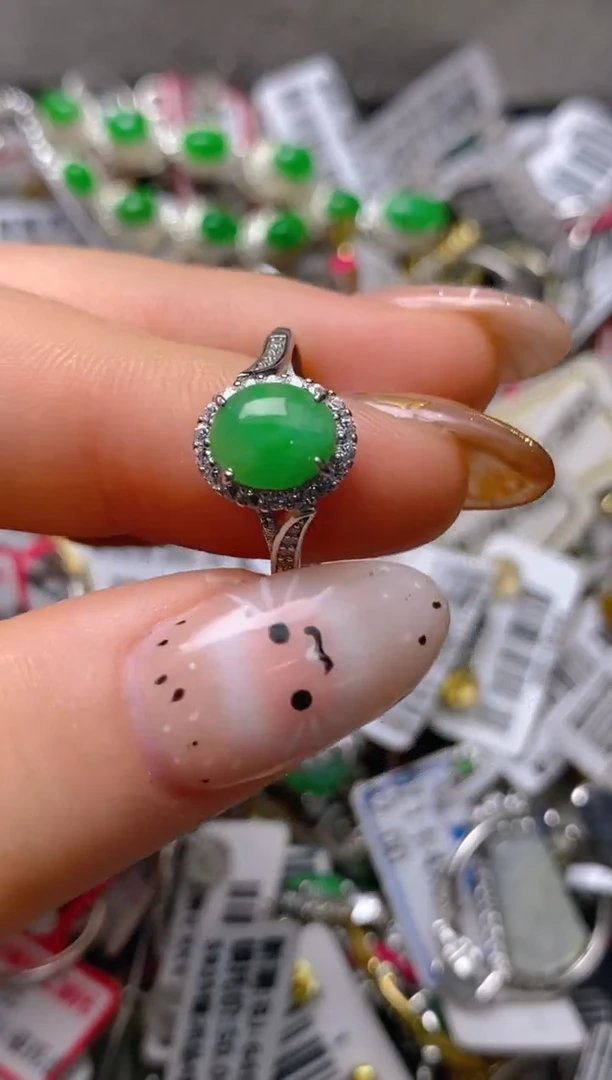 银S925镶嵌戒指翡翠百内无证书