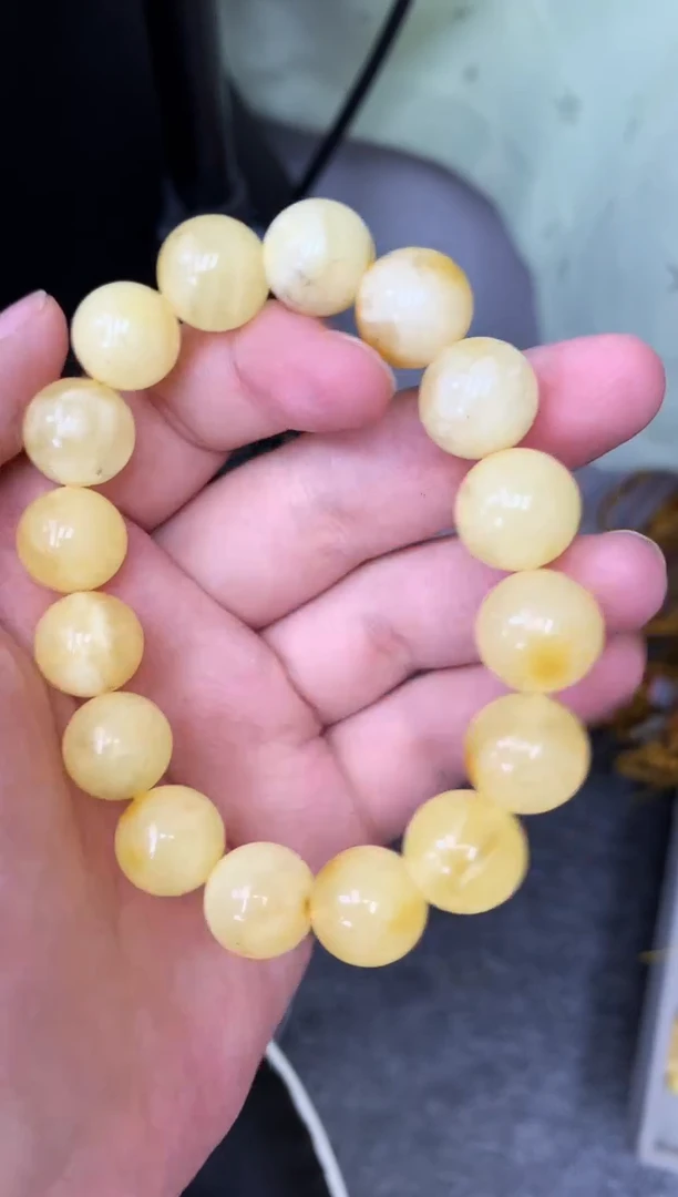 蜜蜡未镶嵌珠宝奇石62