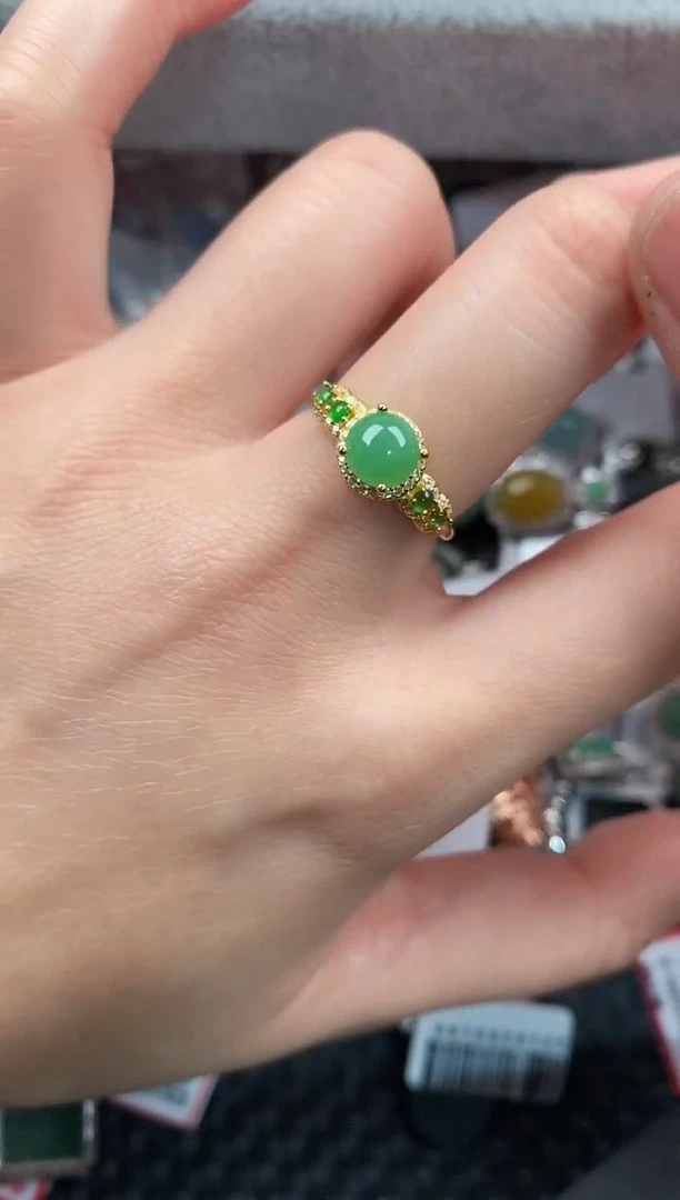 银S925镶嵌戒指翡翠888               3
