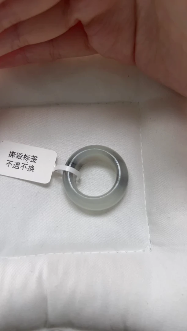 未镶嵌戒指和田玉和田玉戒指