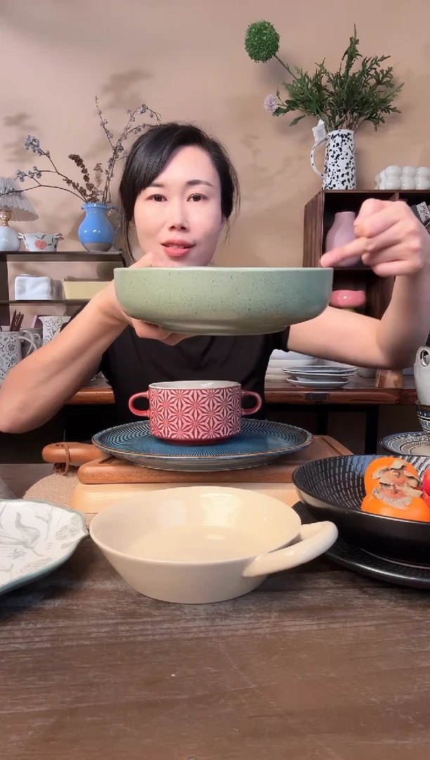 8.8英寸窑变绿麻点深盘微瑕