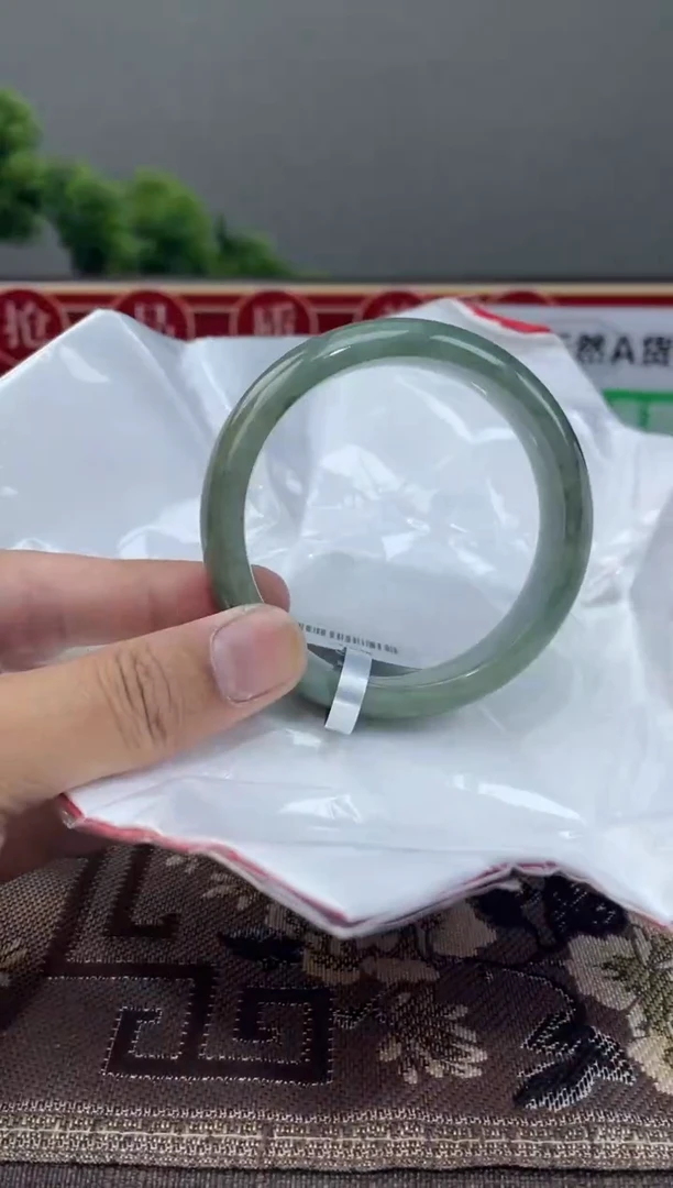 【闪购商品】翡翠手镯未镶嵌手镯4