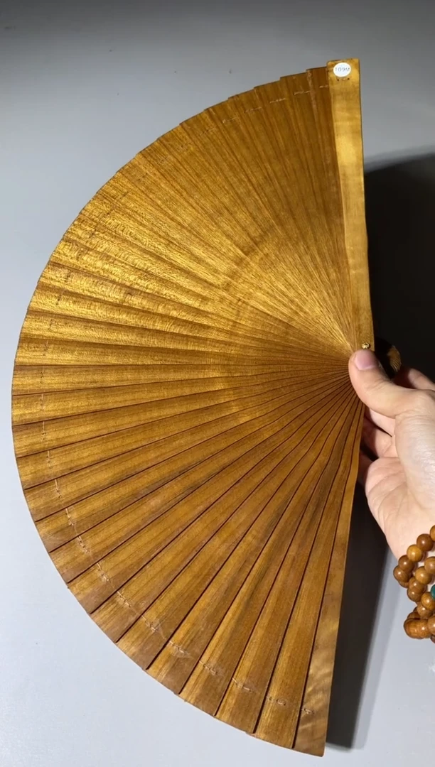 【闪购商品】金丝楠木雕109号21cm精品金丝楠木扇子