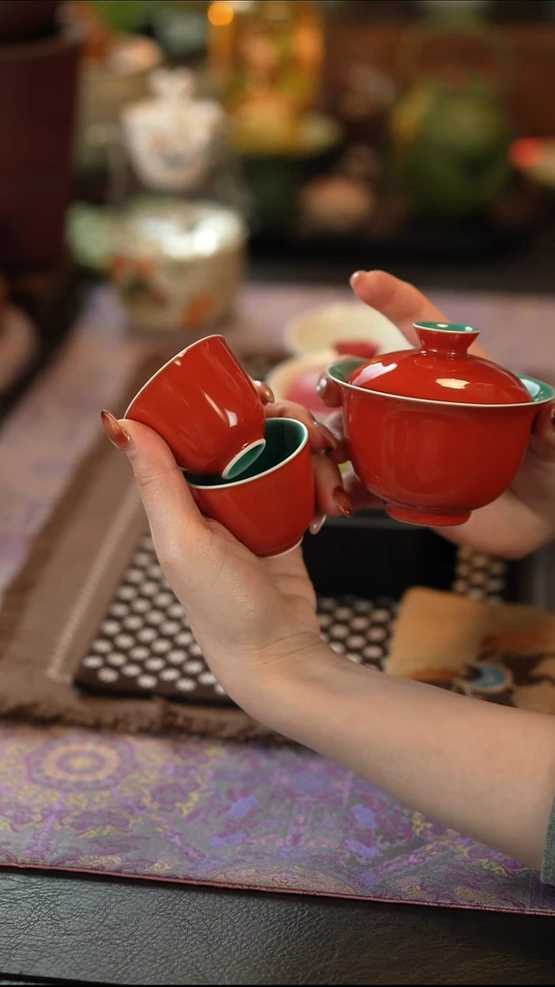 111111111111故宫红盖碗