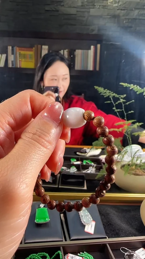 【闪购商品】翡翠手链未镶嵌天然翡翠实木路路通