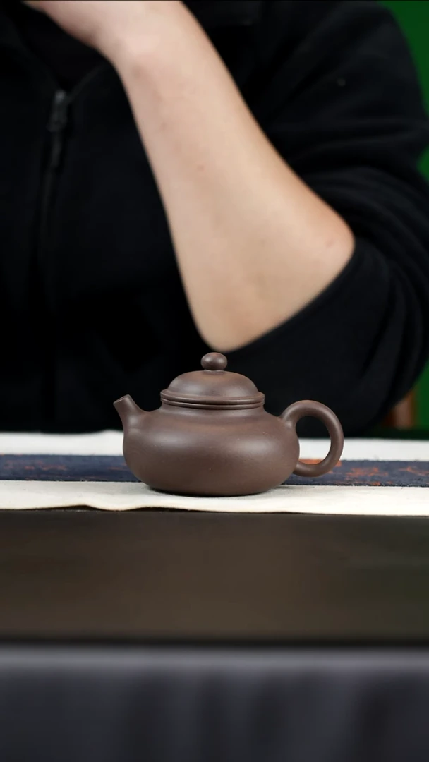 茶壶紫砂特紫泥容天，170cc