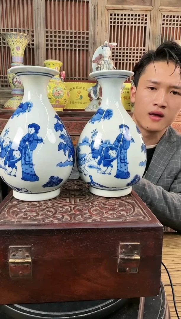 【闪购商品】摆件陶瓷 摆件 母教子 玉壶春瓶一对